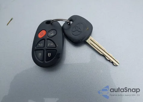 2011 Toyota Sienna Se from USA, damaged, VIN 5TDXK3DC9BS059465